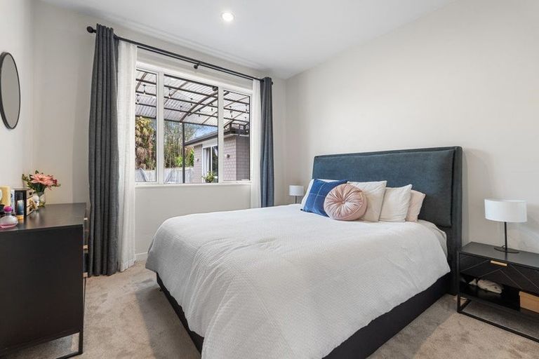 Photo of property in 18 Kahika Grove, Huapai, Kumeu, 0810