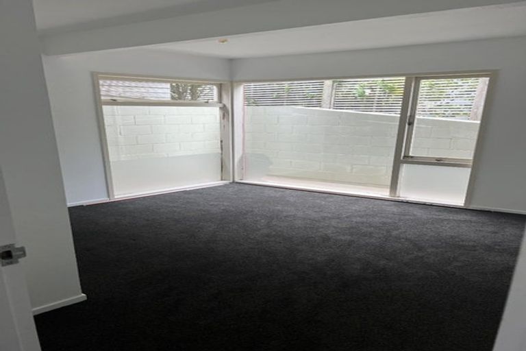 Photo of property in 1/99 Major Hornbrook Road, Mount Pleasant, Christchurch, 8081