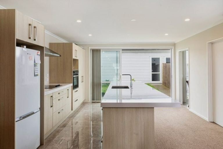 Photo of property in 41 Hollowout Street, Takanini, 2112