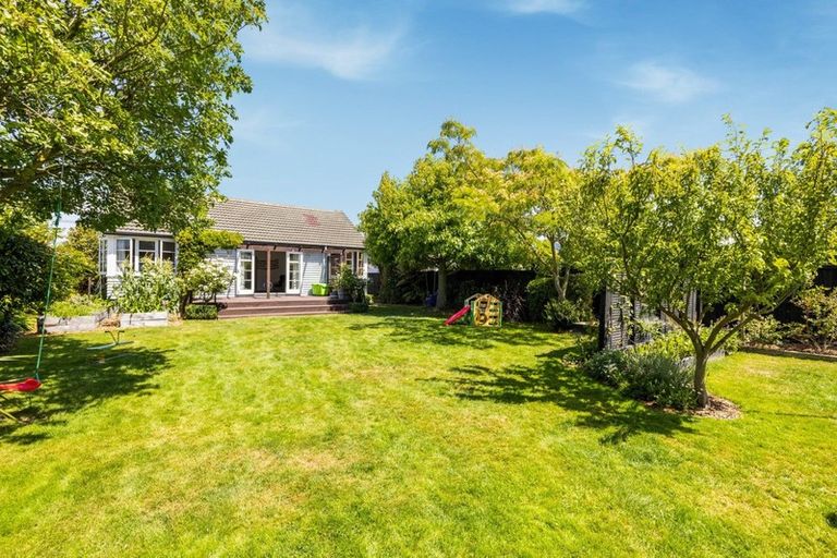 Photo of property in 12 Aldersley Street, Richmond, Christchurch, 8013