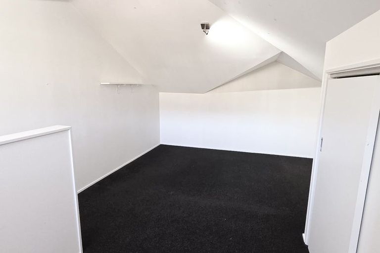 Photo of property in Palm Grove Apartments, 10/13d Palm Grove, Berhampore, Wellington, 6023