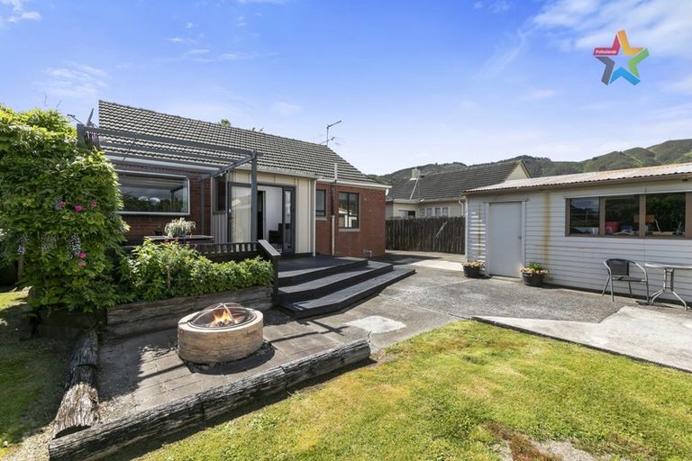 Photo of property in 1 Anson Grove, Naenae, Lower Hutt, 5011