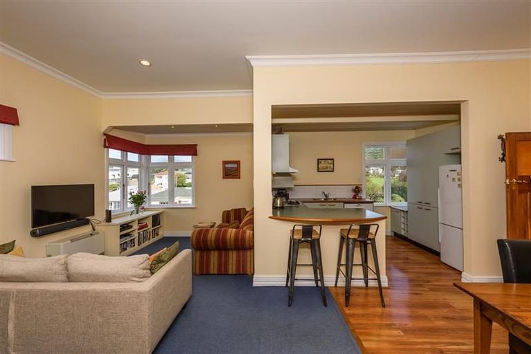 Photo of property in 9 Murray Street, Island Bay, Wellington, 6023