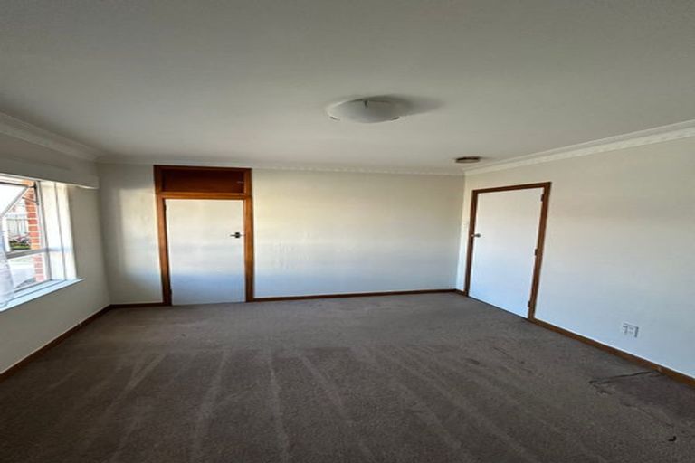 Photo of property in 16 Sunnyside Crescent, Papatoetoe, Auckland, 2025