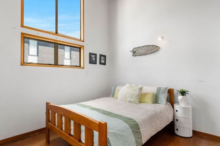 Photo of property in 83 Deep Creek Road, Waiake, Auckland, 0630