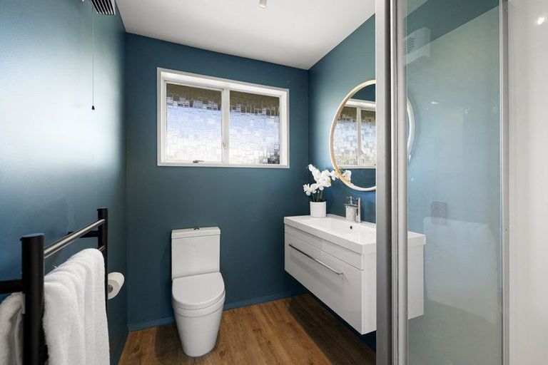Photo of property in 1/18 Sawtell Place, Northcote, Christchurch, 8052