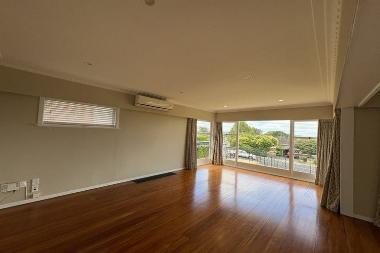 Photo of property in 54 Jaemont Avenue, Te Atatu South, Auckland, 0610