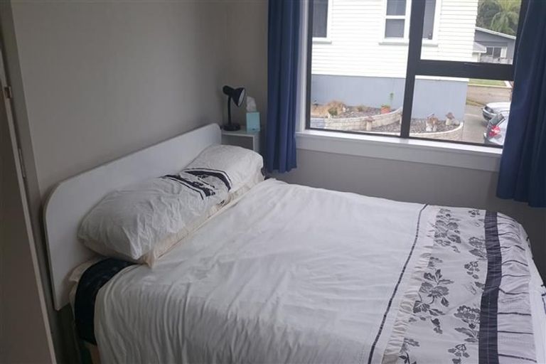 Photo of property in 5 Hillside Crescent, Westown, New Plymouth, 4310