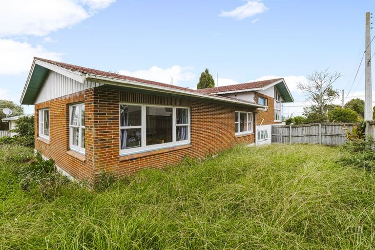 Photo of property in 302 Blockhouse Bay Road, Avondale, Auckland, 0600