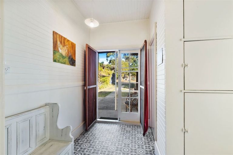Photo of property in 129 Princes Street, Waikari, 7420