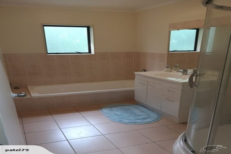 Photo of property in 37 Westglen Place, Ranui, Auckland, 0612