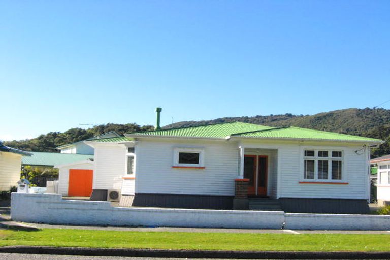 Photo of property in 101 Marlborough Street, Greymouth, 7805