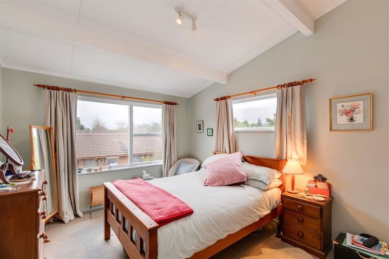 Photo of property in 2/32 Abberley Crescent, St Albans, Christchurch, 8014