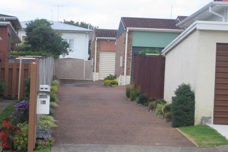 Photo of property in 3/4 Trafalgar Road, Milford, Auckland, 0620