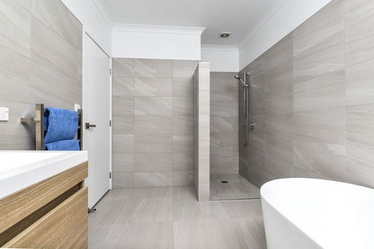 Photo of property in 52 Helen June Avenue, Flagstaff, Hamilton, 3210