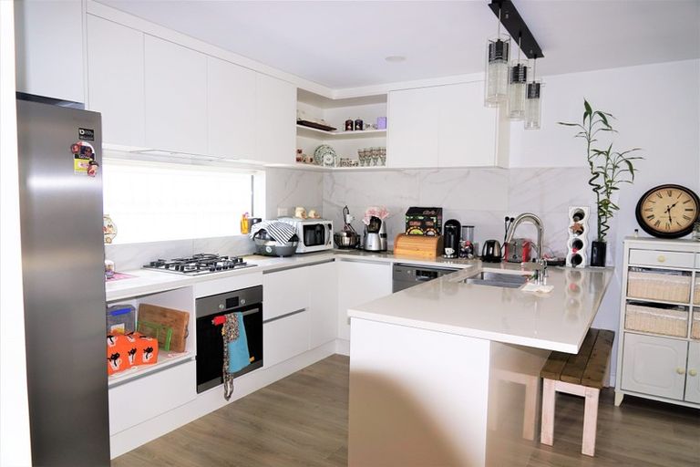 Photo of property in 27 Waterloo Road, Milford, Auckland, 0620