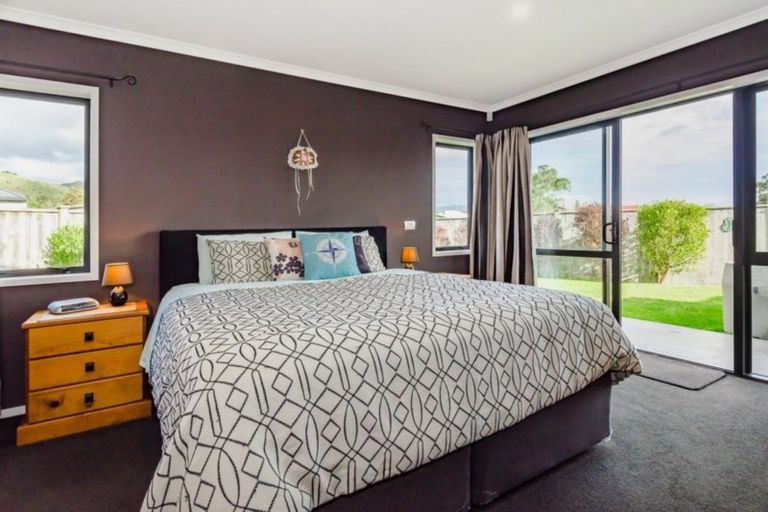 Photo of property in 18 Pearson Place, Paraparaumu, 5032
