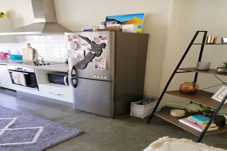 Photo of property in 1/25 Home Street, Mount Victoria, Wellington, 6011