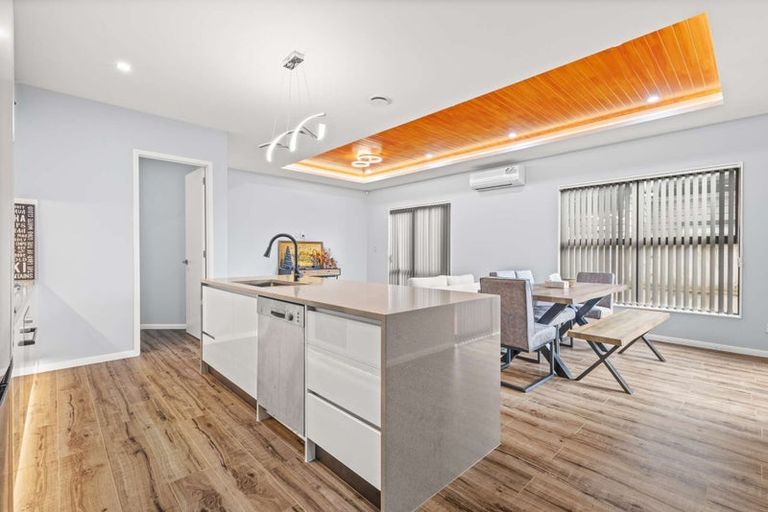 Photo of property in 55 Clarks Beach Road, Clarks Beach, 2122