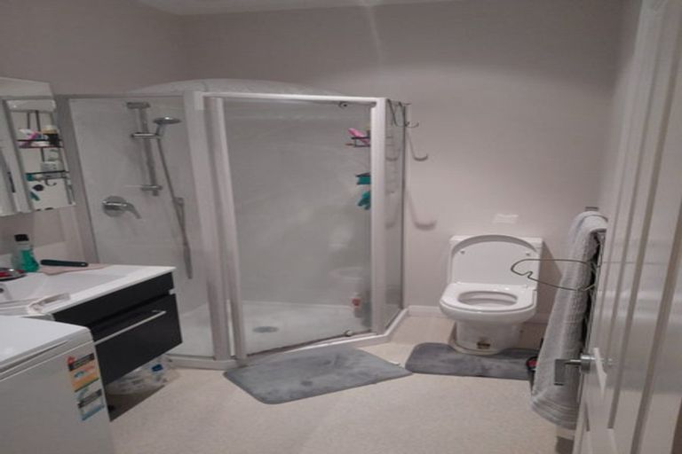 Photo of property in 48-50 Porritt Avenue, Mount Victoria, Wellington, 6011