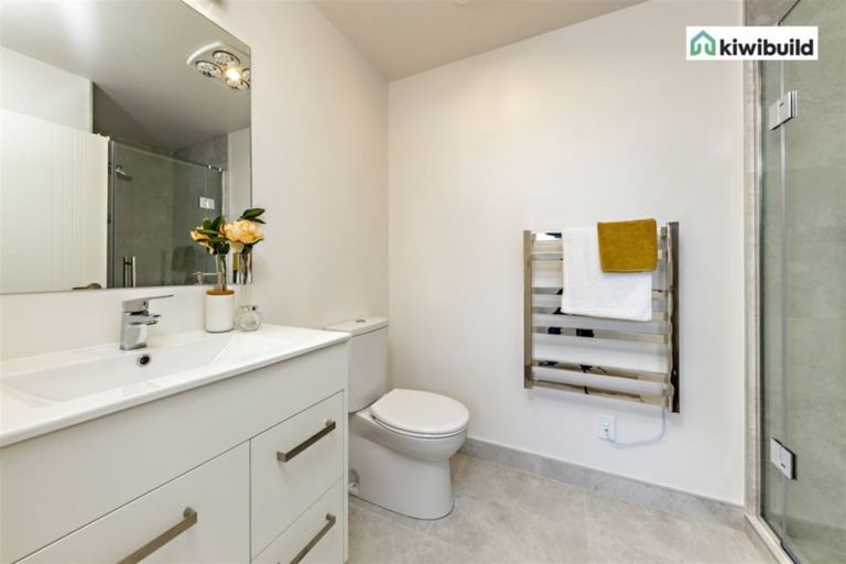 Photo of property in 73 Walsh Road, Papakura, 2110