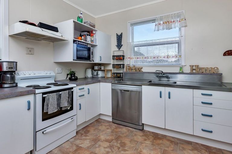 Photo of property in 40 Pukeatua Road, Maungatapere, Whangarei, 0179
