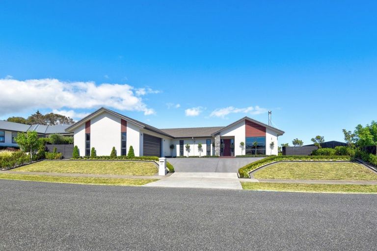 Photo of property in 23 Tirimoana Place, Otamatea, Whanganui, 4501