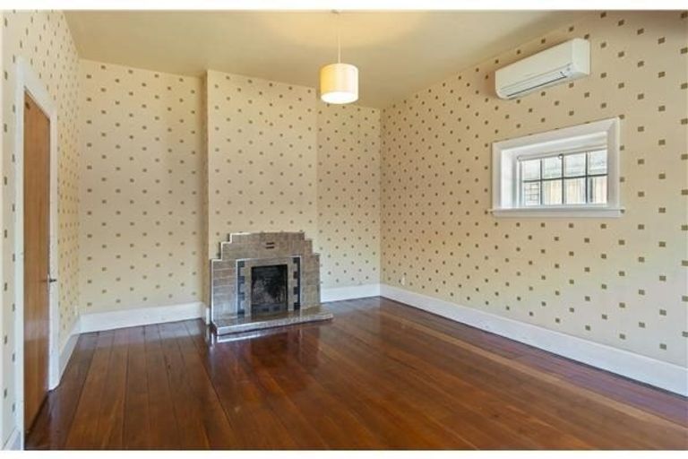 Photo of property in 120 Lincoln Road, Addington, Christchurch, 8024