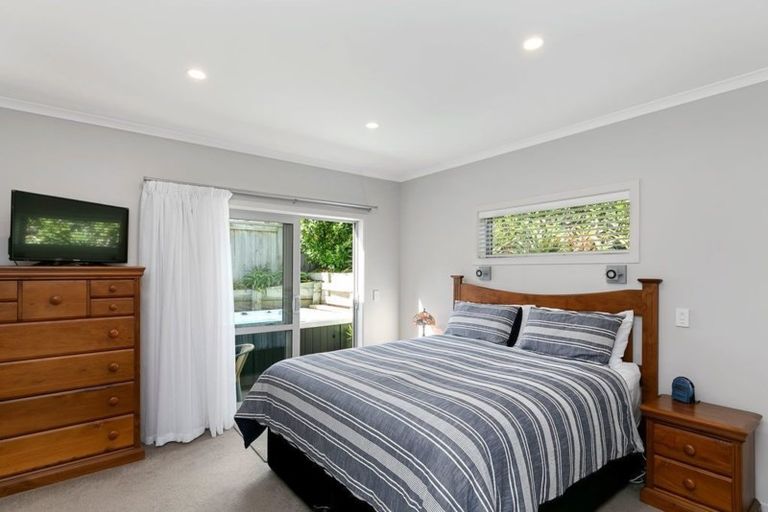 Photo of property in 20 The Fjord, Aotea, Porirua, 5024