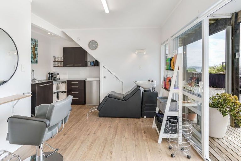 Photo of property in 11 Long Beach Road, Russell, 0202