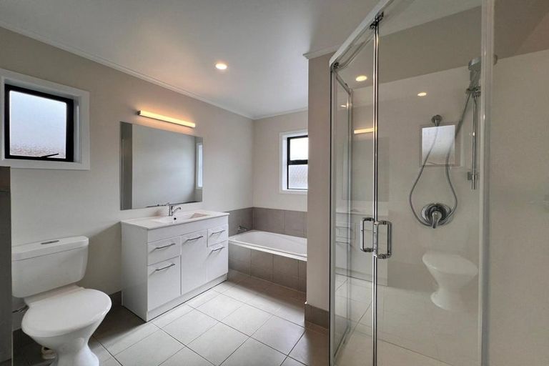 Photo of property in 66 Wellington Street, Pukekohe, 2120