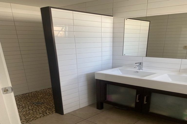 Photo of property in 272 Mangorei Road, Merrilands, New Plymouth, 4312