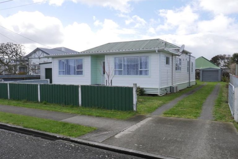 Photo of property in 54 Vogel Street, Hawera, 4610