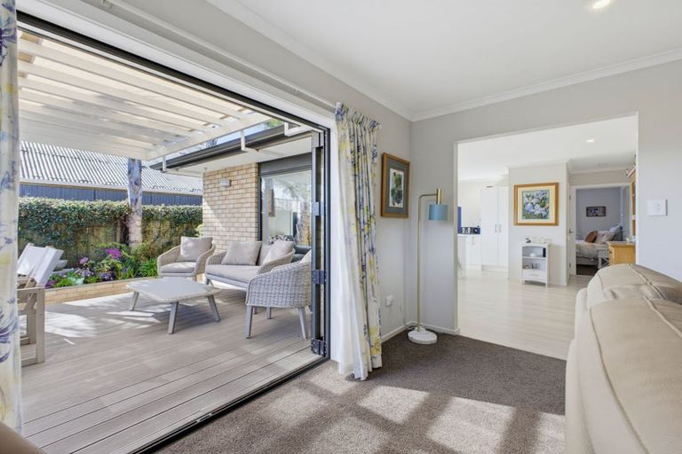 Photo of property in 32 Purnell Street, College Estate, Whanganui, 4500