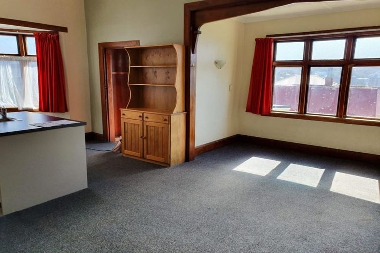 Photo of property in 71 Nairn Street, Mount Cook, Wellington, 6011