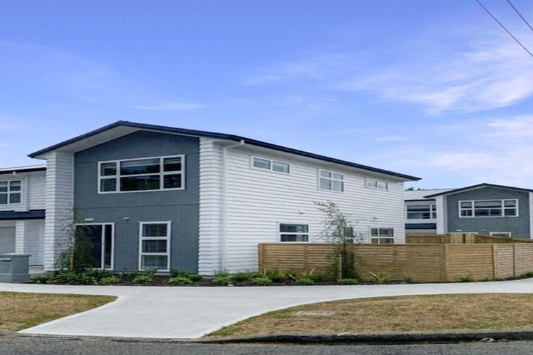 Photo of property in 2a Delaney Drive, Stokes Valley, Lower Hutt, 5019