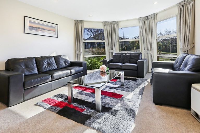Photo of property in 43 Navigation Drive, Whitby, Porirua, 5024