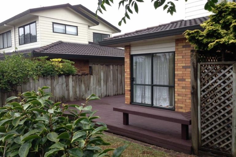 Photo of property in 1/47 Wiltshire Place, Somerville, Auckland, 2014