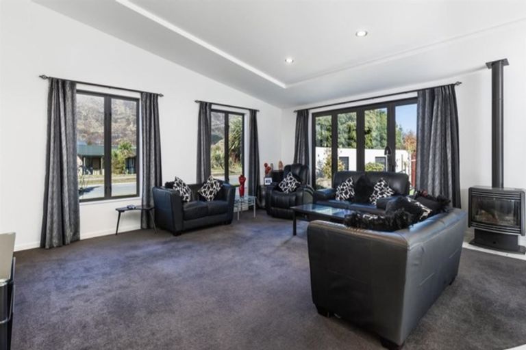 Photo of property in 3 Erskine Street, Lake Hayes, Queenstown, 9304