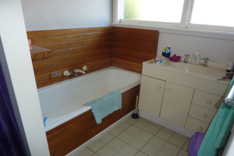 Photo of property in 35 Landy Street, Dallington, Christchurch, 8061