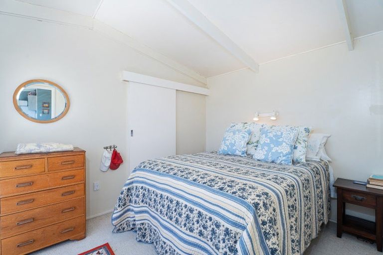 Photo of property in 14 Endeavour Place, Cooks Beach, Whitianga, 3591