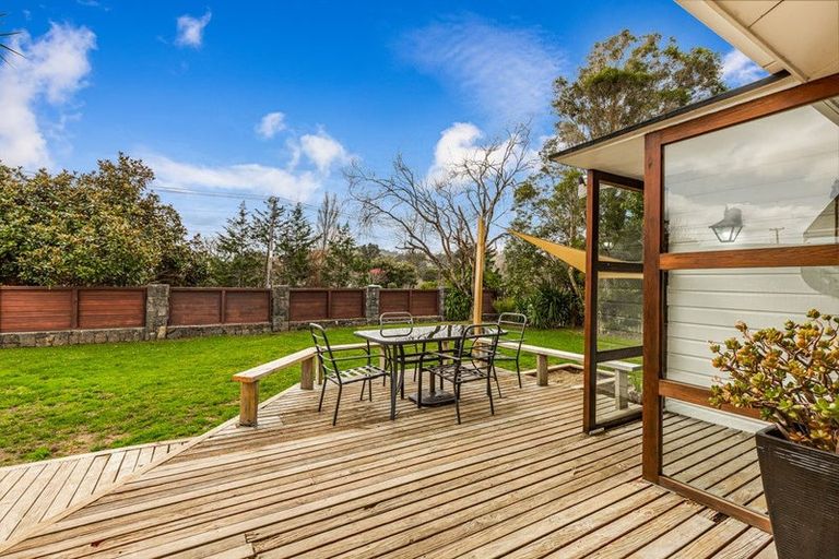 Photo of property in 40 Waikoukou Valley Road, Waimauku, 0812