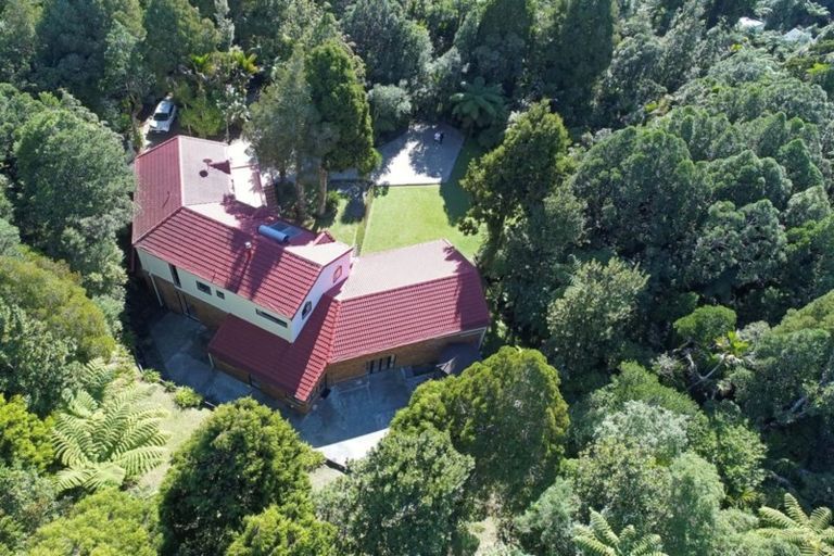 Photo of property in 789 Scenic Drive, Henderson Valley, Auckland, 0612