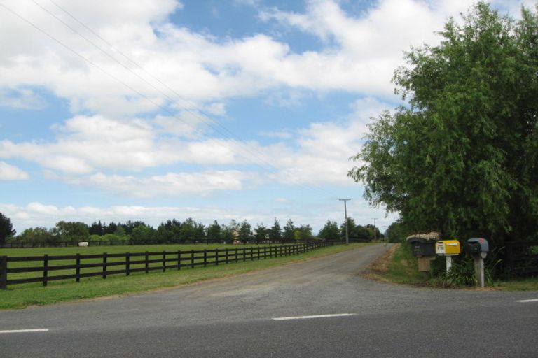 Photo of property in 203f Karaka Nth Road, Karaka, Papakura, 2580