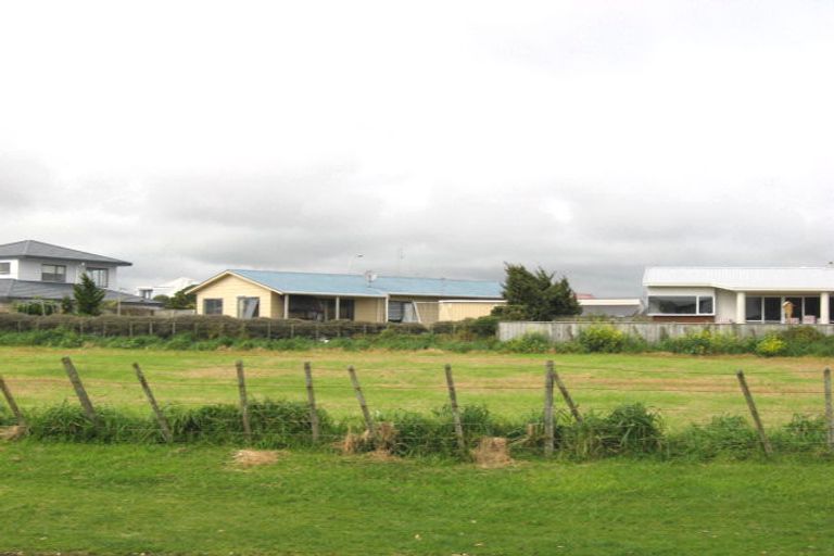 Photo of property in 24 Wanaka Terrace, Bell Block, New Plymouth, 4312