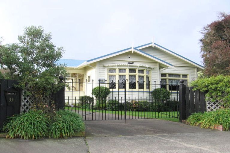 Photo of property in 33 Russell Street, Palmerston North, 4414