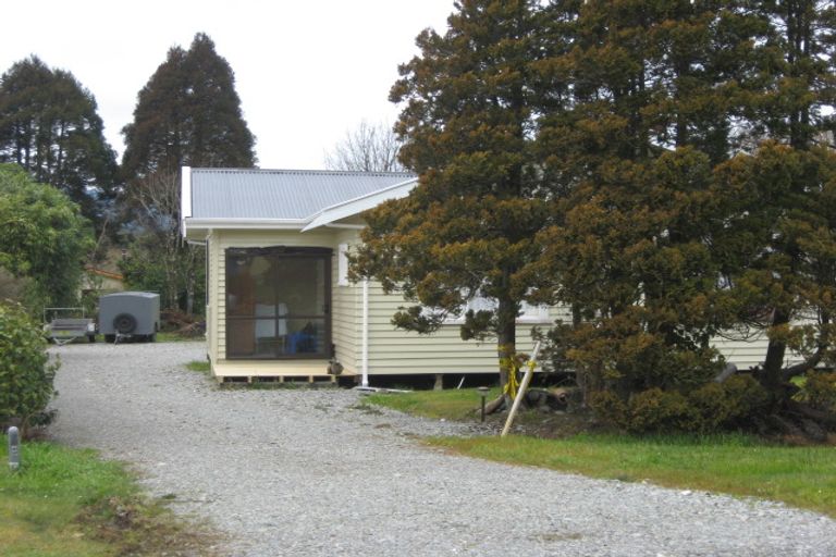 Photo of property in 678 Seven Mile Road, Runanga, 7803