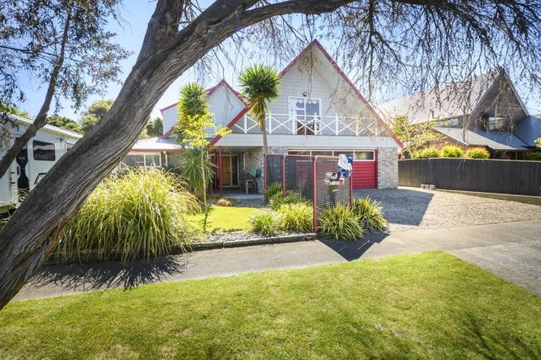 Photo of property in 22 Hanmer Place, Highbury, Palmerston North, 4412