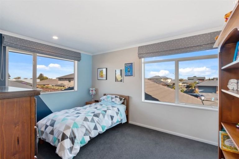 Photo of property in 7 Saint Clair Close, Harewood, Christchurch, 8051