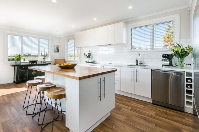 Photo of property in 54 Saint Georges Road, Karamu, Hastings, 4172